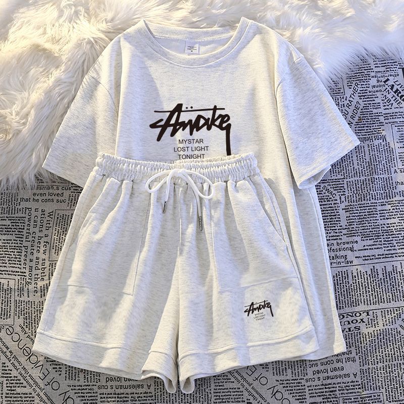 新しい女性用プラスサイズセット 大人用半袖とショートパンツの - Shirts のレビューと価格